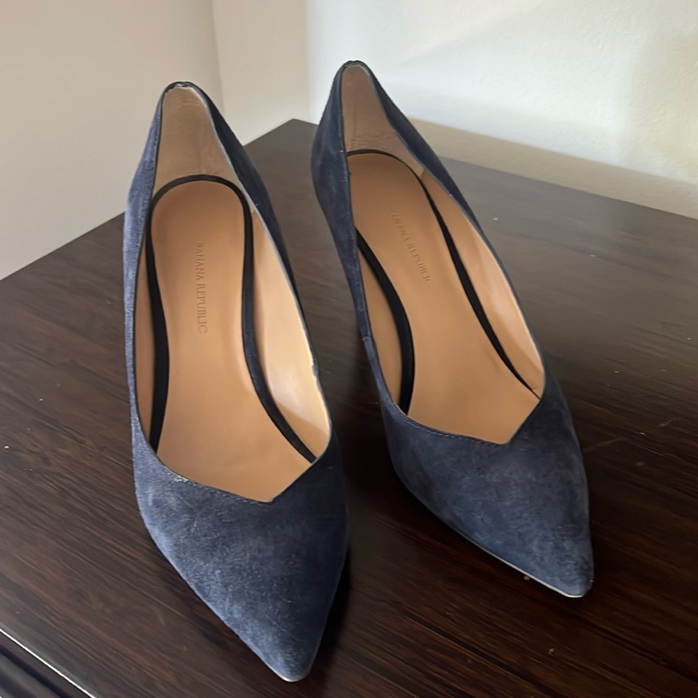 Banana Republic pumps